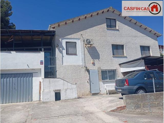 Casa chalet en Venta en Bellvei