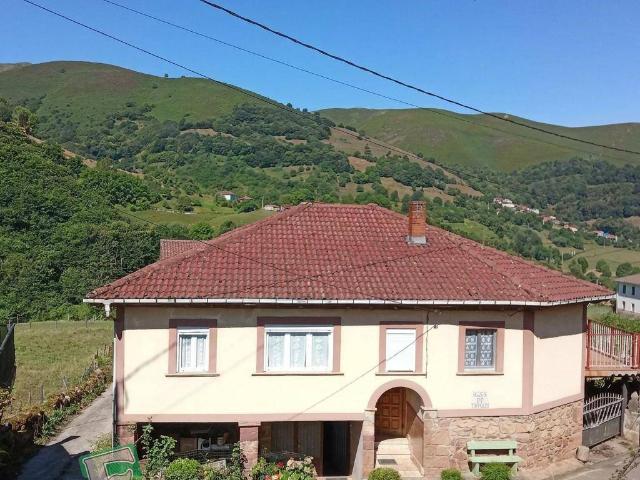 Casa chalet en Venta en Belmonte de Miranda
