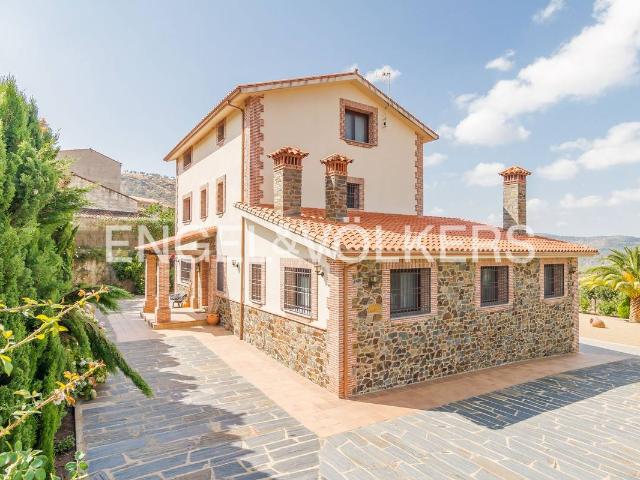 Casa chalet en Venta en Berzocana