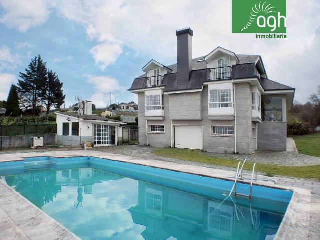 Casa chalet en Venta en Bergondo