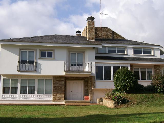 Casa chalet en Venta en Bergondo