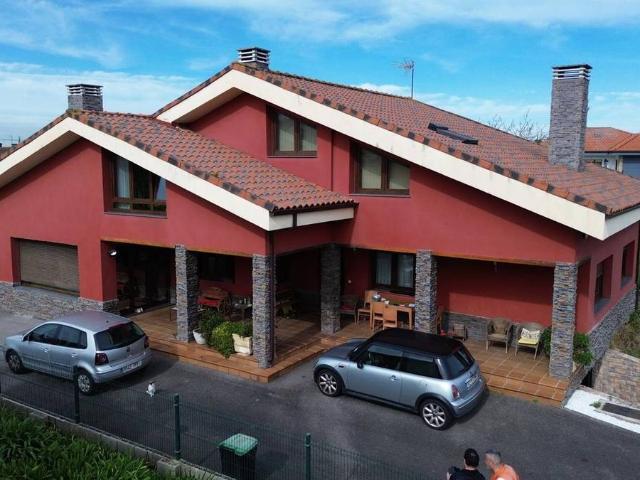 Casa chalet en Venta en Bernueces