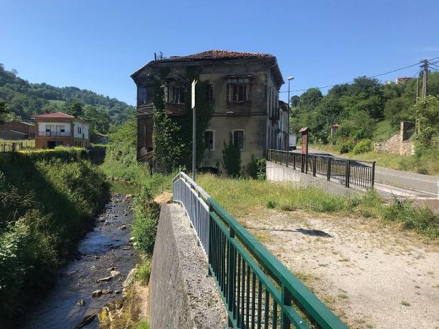 Casa chalet en Venta en Bimenes