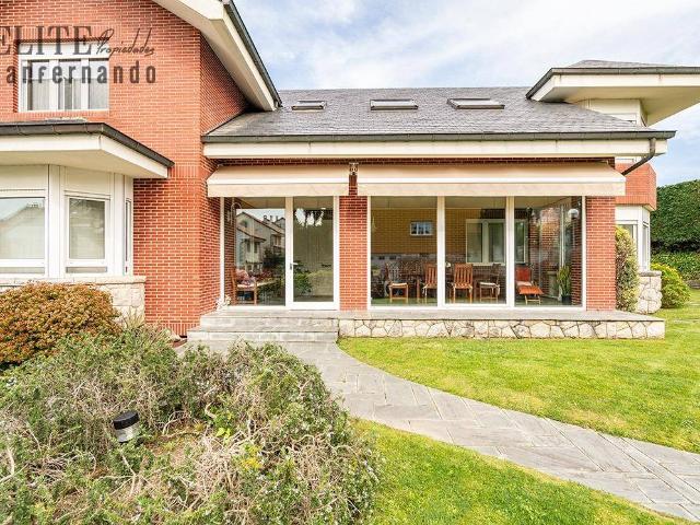 Casa chalet en Venta en Boo