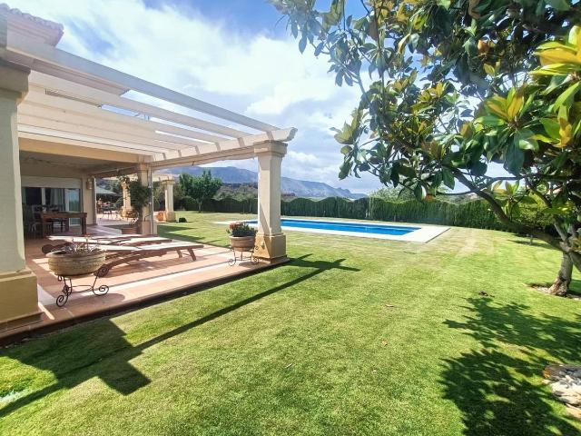 Casa chalet en Venta en Bobadilla Bobadilla Estación La Joya