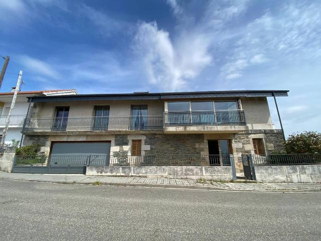 Casa chalet en Venta en Boborás