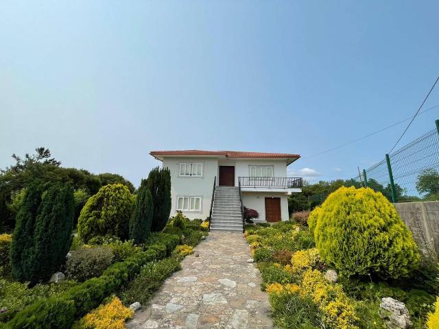 Casa chalet en Venta en Boiro