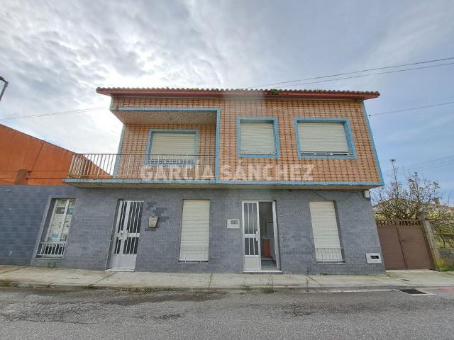 Casa chalet en Venta en Boiro