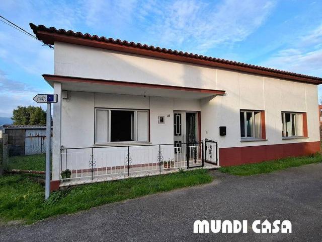 Casa chalet en Venta en Boiro