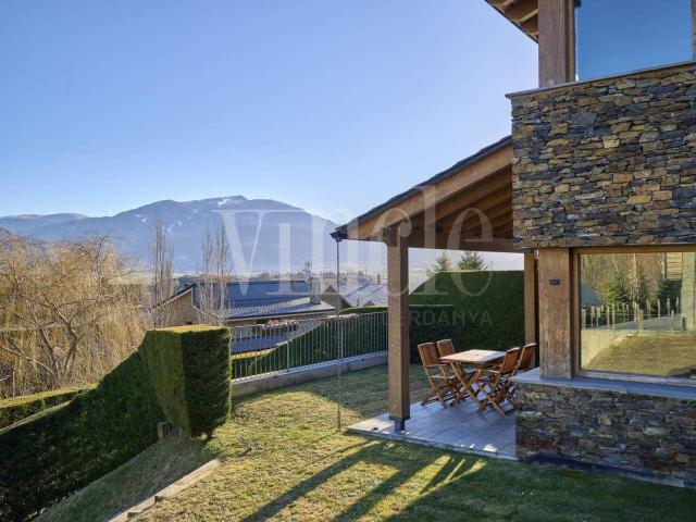 Casa chalet en Venta en Bolvir