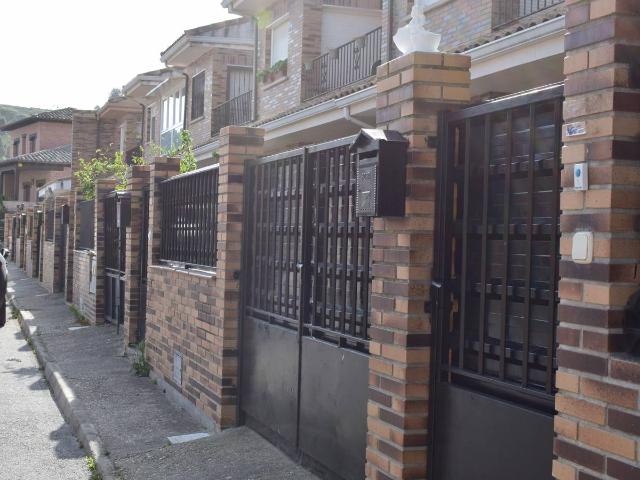 Casa chalet en Venta en Borox