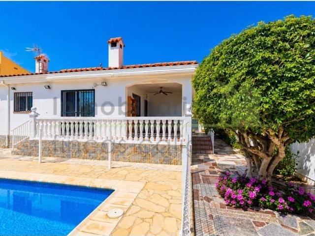 Casa chalet en Venta en Boverals Saldonar