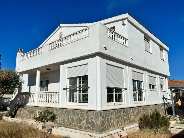 Casa chalet en Venta en Boverals Saldonar