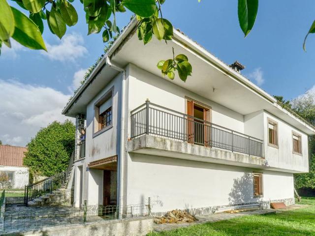 Casa chalet en Venta en Brión