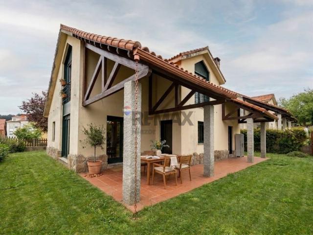 Casa chalet en Venta en Brión