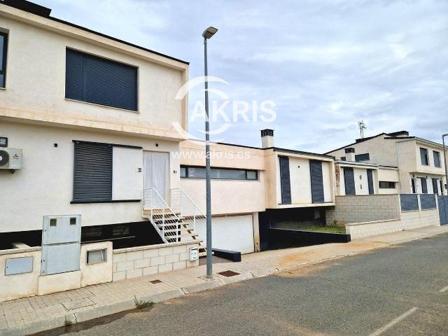 Casa chalet en Venta en Burguillos de Toledo