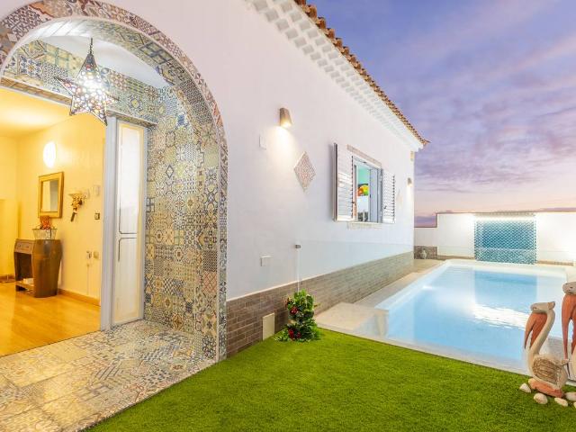 Casa chalet en Venta en Buzanada