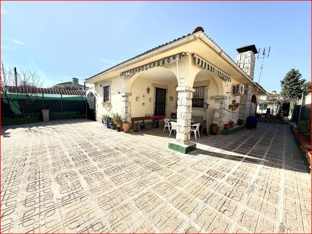 Casa chalet en Venta en Camarena
