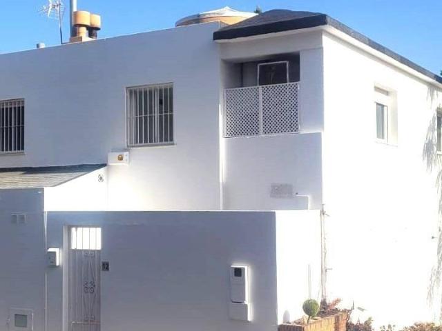 Casa chalet en Venta en Camino de los Neveros Serrallo