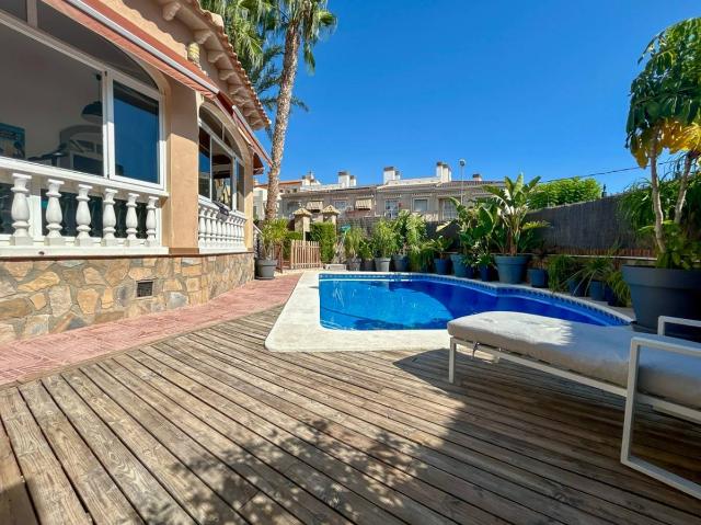 Casa chalet en Venta en Campello pueblo