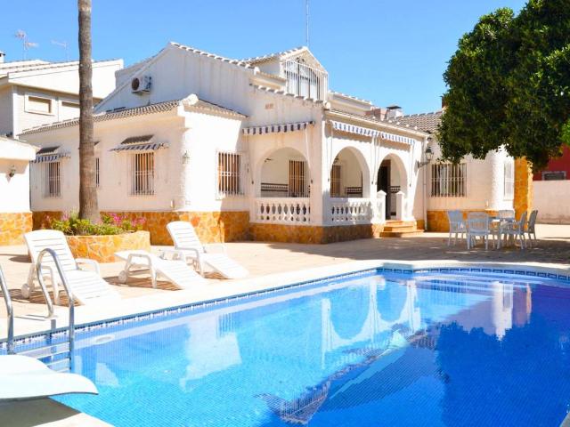 Casa chalet en Venta en Campoamor