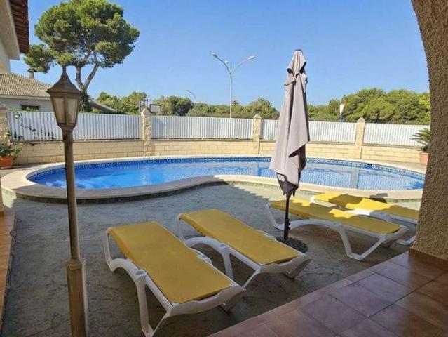 Casa chalet en Venta en Campoamor