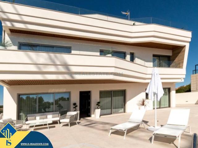 Casa chalet en Venta en Campoamor