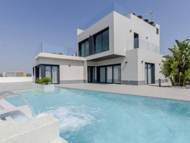 Casa chalet en Venta en Campoamor