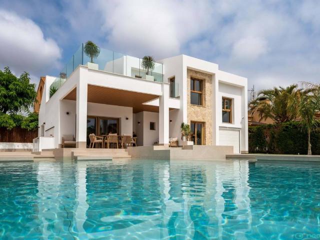 Casa chalet en Venta en Campoamor