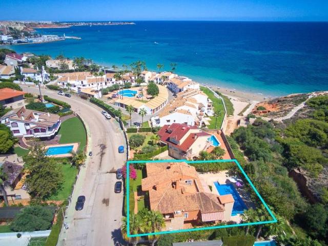 Casa chalet en Venta en Campoamor