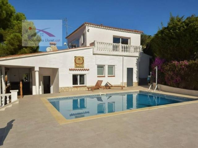 Casa chalet en Venta en Canyelles