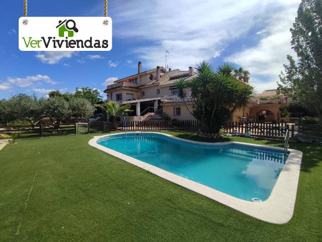 Casa chalet en Venta en Can Rial