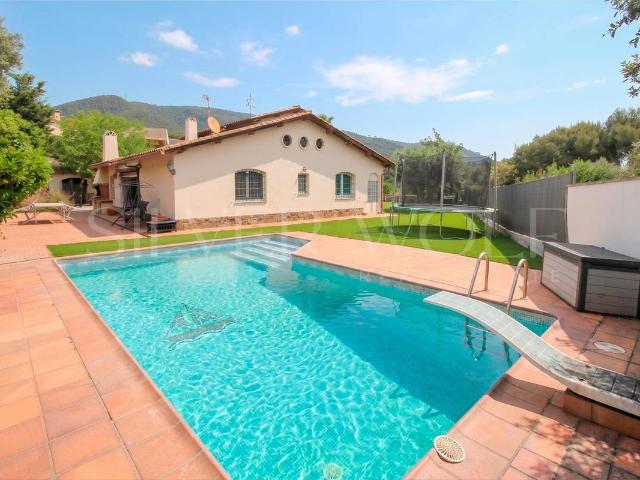 Casa chalet en Venta en Can Violí Can Poi del Bosc
