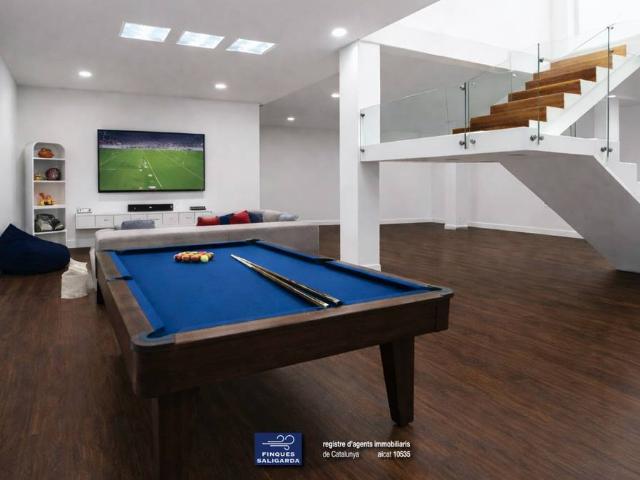 Casa chalet en Venta en Can Violí Can Poi del Bosc