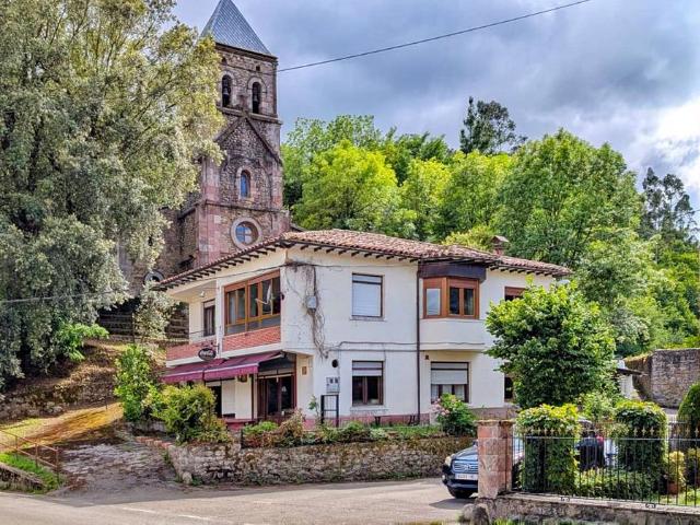 Casa chalet en Venta en Cabuérniga
