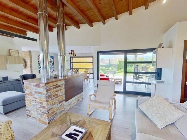 Casa chalet en Venta en Bernueces