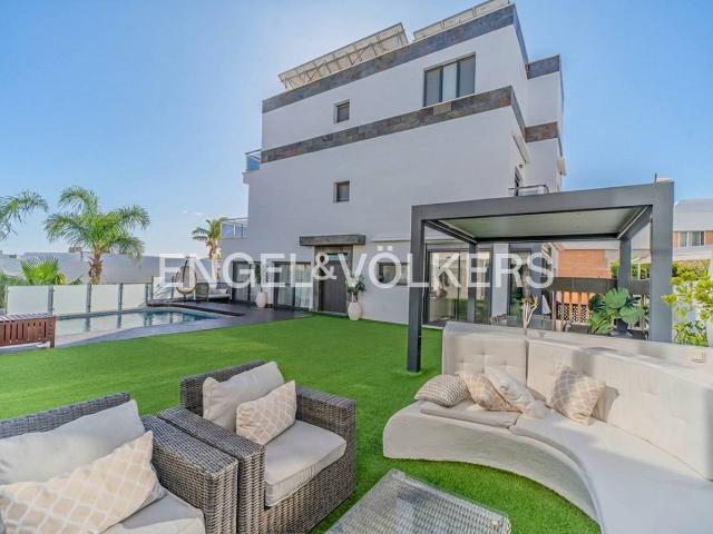 Casa chalet en Venta en Cabo de las Huertas