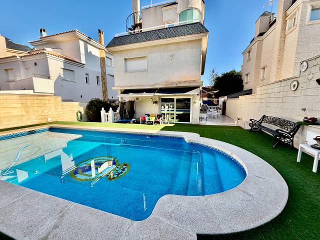 Casa chalet en Venta en Cabo de las Huertas