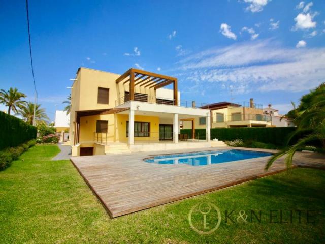 Casa chalet en Venta en Cabo Roig