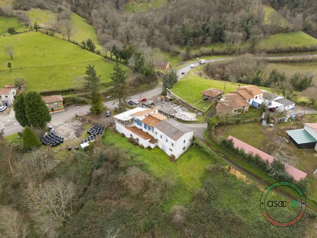 Casa chalet en Venta en Cabranes