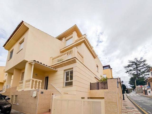Casa chalet en Venta en Cájar