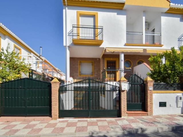 Casa chalet en Venta en Cájar
