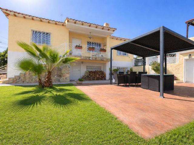 Casa chalet en Venta en Calypo Fado