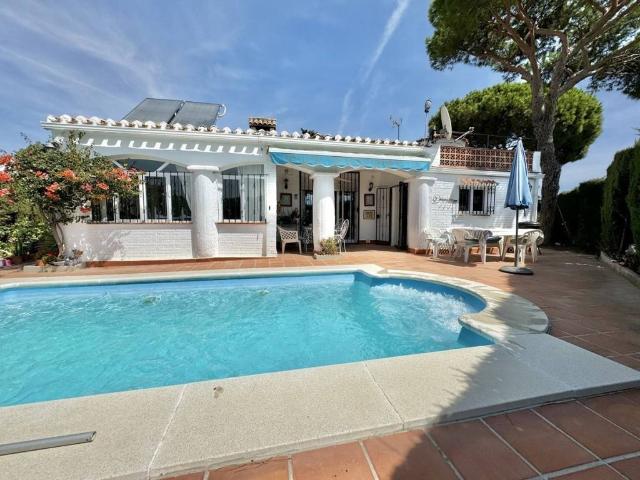 Casa chalet en Venta en Calahonda