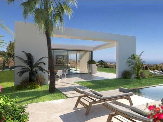 Casa chalet en Venta en Calahonda