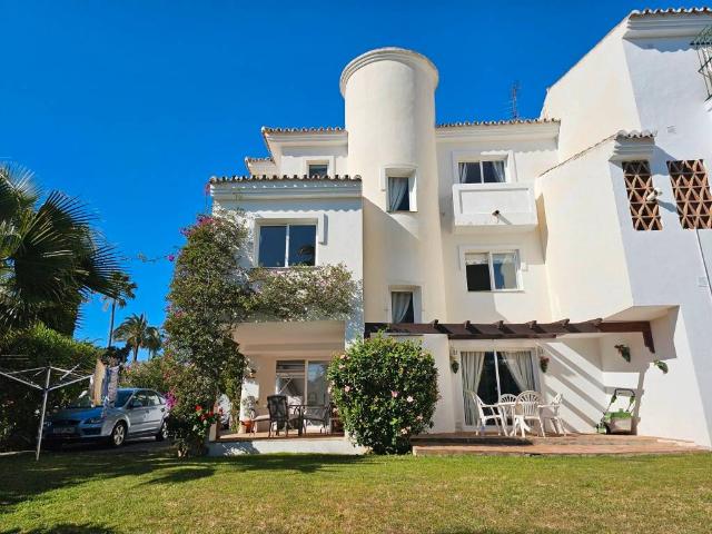 Casa chalet en Venta en Calahonda