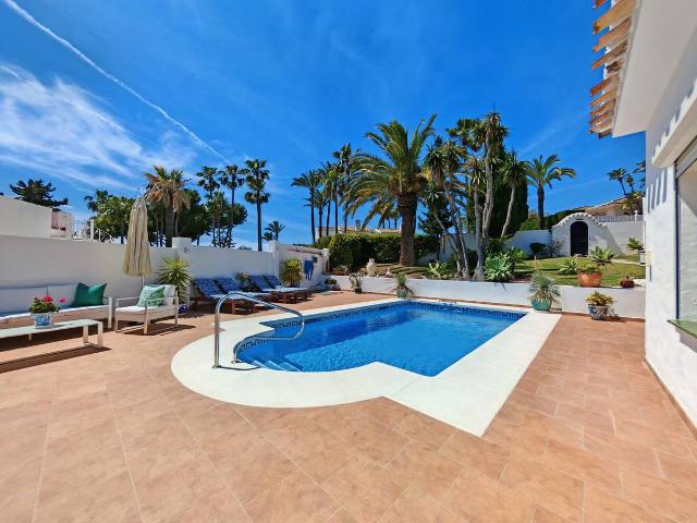 Casa chalet en Venta en Calahonda