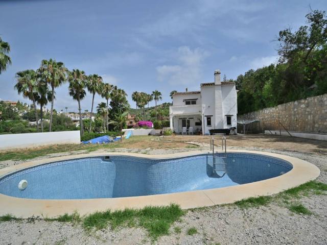 Casa chalet en Venta en Calahonda