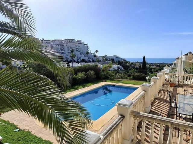 Casa chalet en Venta en Calahonda