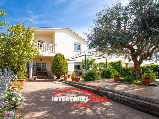 Casa chalet en Venta en Caldes de Montbui